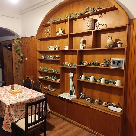 Bazilika Vendeghaz Hotel Eger Bagian luar foto